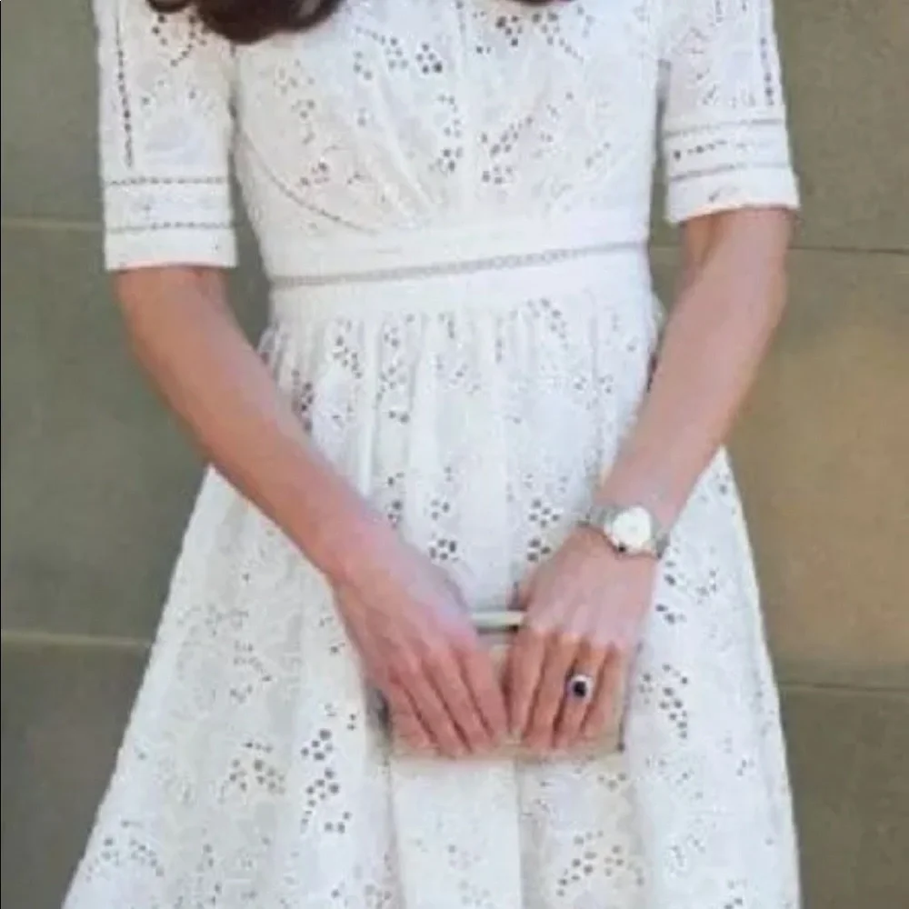 Lace dress size small or size 6 - Picture 3 of 14